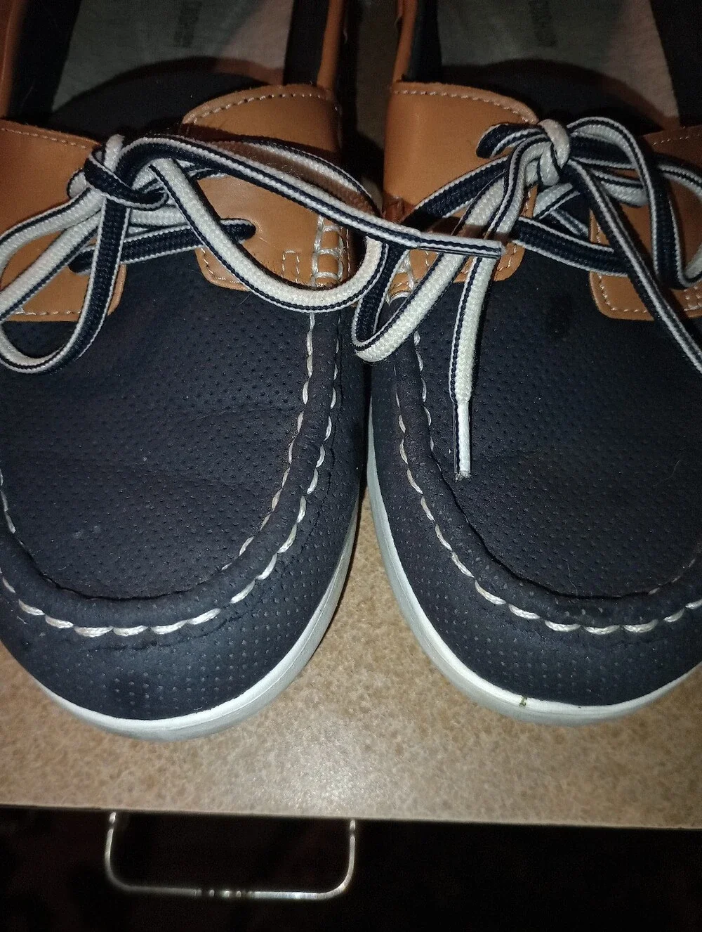 Clarks Men's Navy and Tan Boat Shoes Size 7.5
